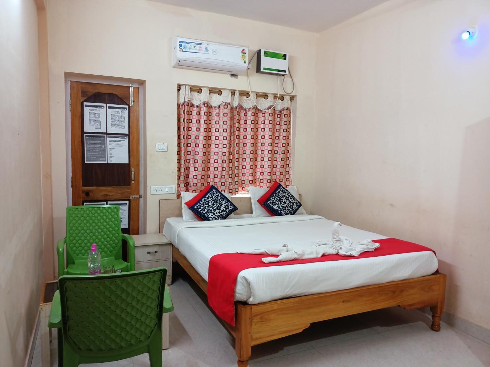 Bay Hotel Puri